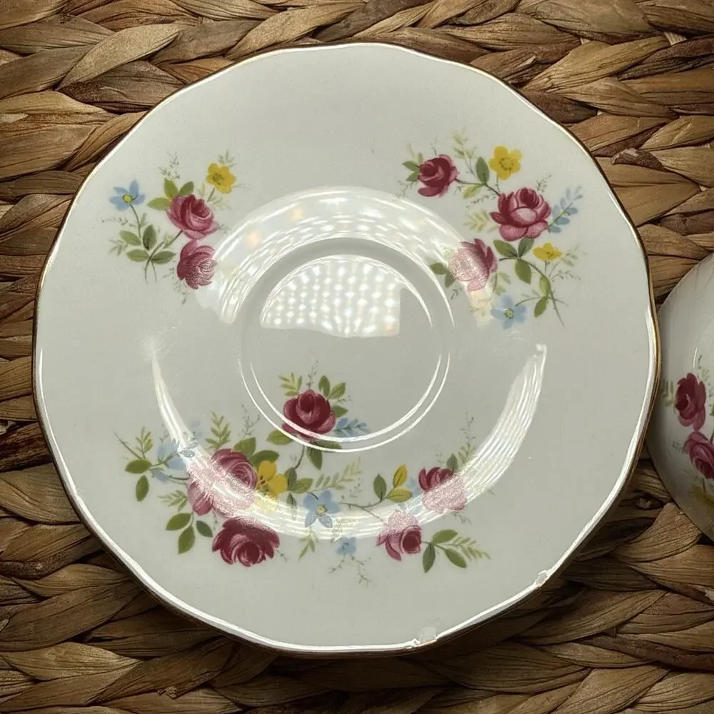 Queen Anne Bone China Pink Roses Teacup And Saucer Set Floral Gold Trim Vintage